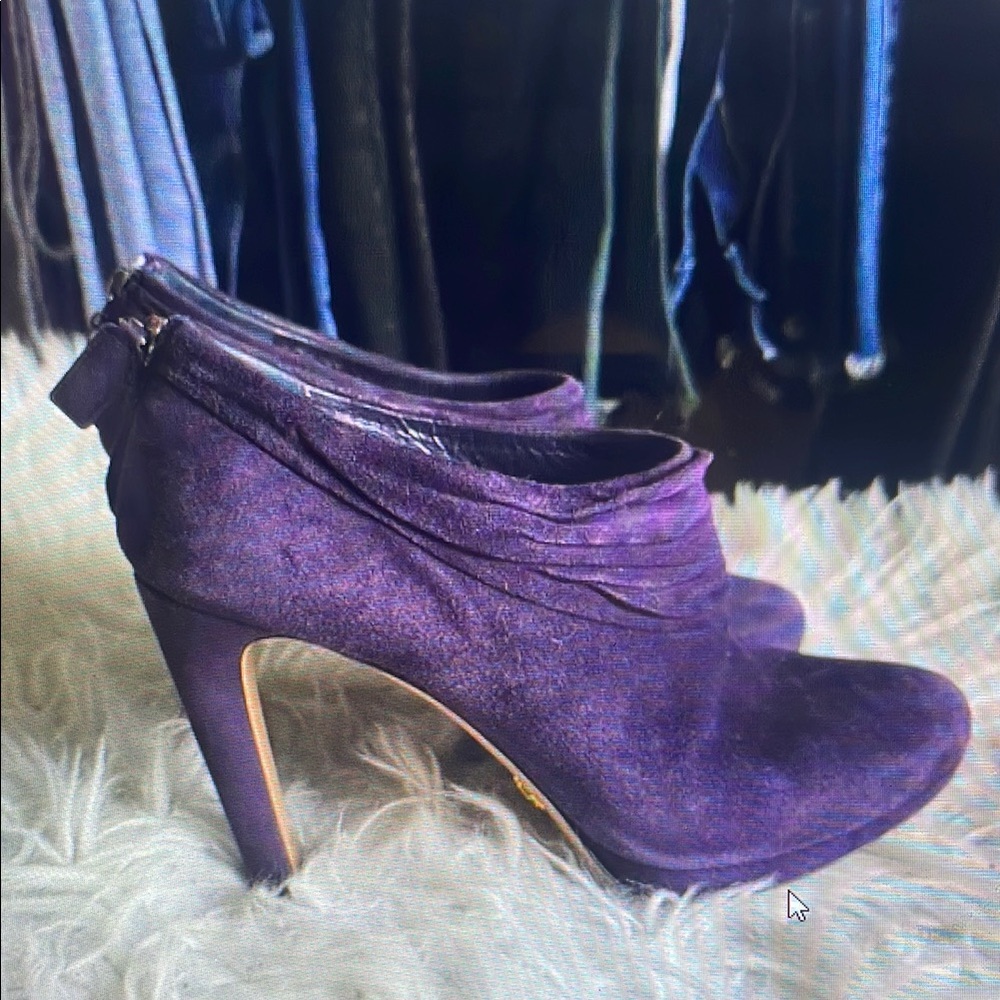 Elegant Purple Heeled Boots